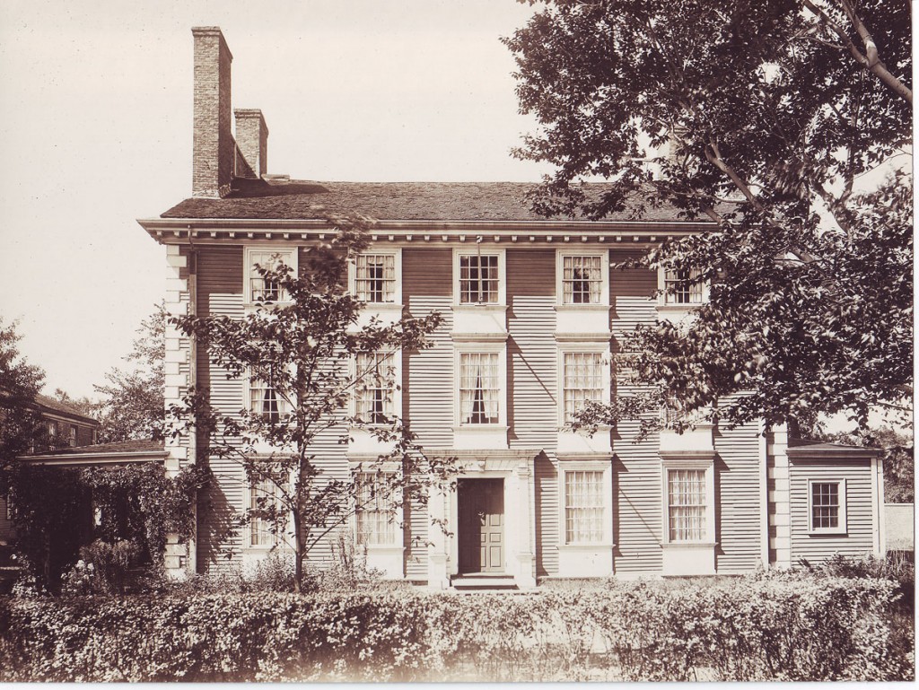 Early photo of the mansion hopuse.